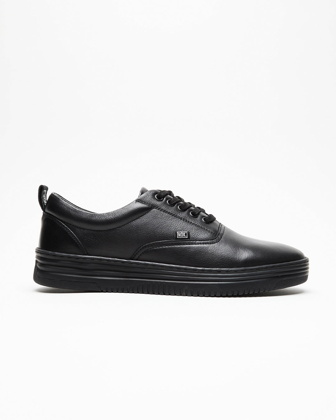 Zapatilla Bracer Cuero Negra - NOKstore.cl