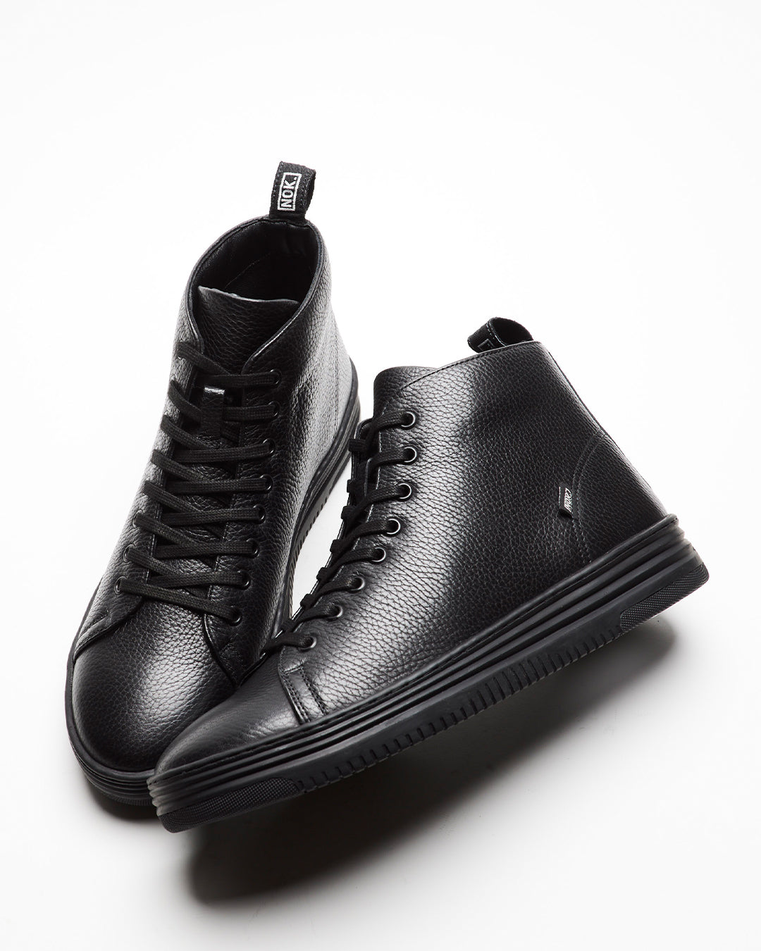 Zapatilla Mid Tiller Negra Hombre V2