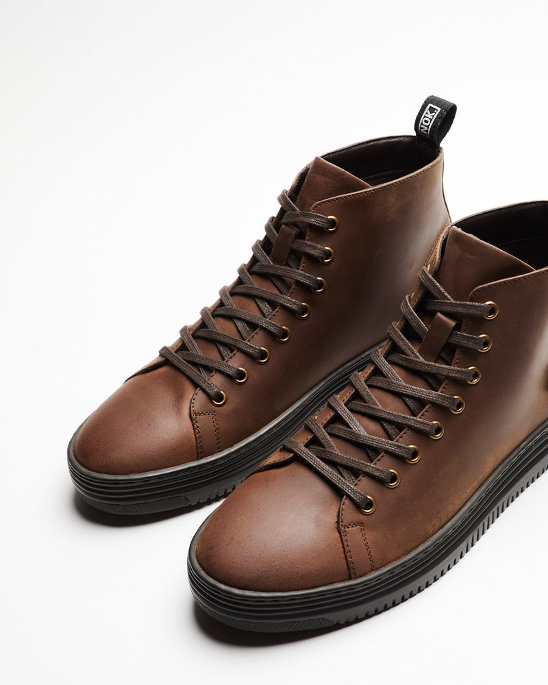 Zapatilla Mid Tiller Brown / Café Hombre V2